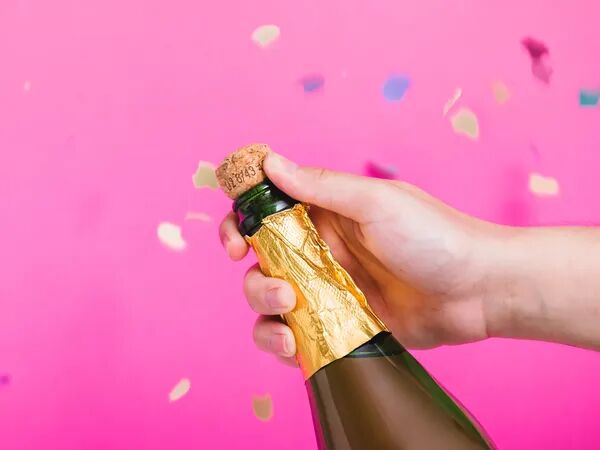 Attention aux bouchons de champagne